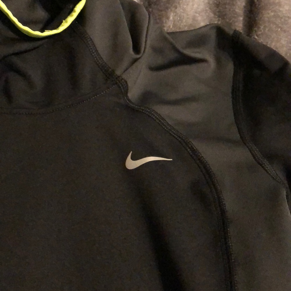 Nike pullover - Picture 2 of 5